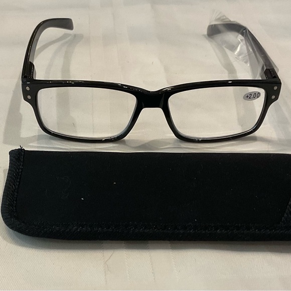 NWT black readers 2.0 with case - Picture 3 of 4